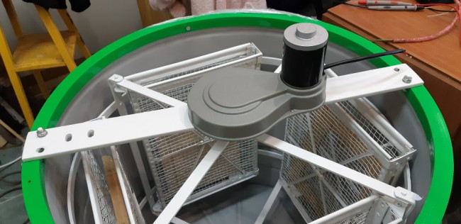 Електропривод для медогонки ремінної RD1012А (12В 100Вт) ABB-100, Чарунка