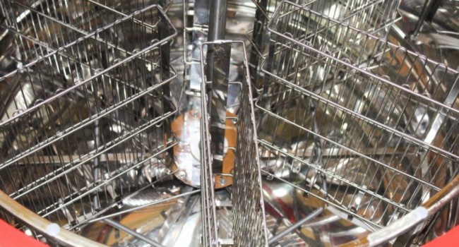 Медогонка 6-рамкова автоматична під рамку "Дадан" привід ремінний 6АВN