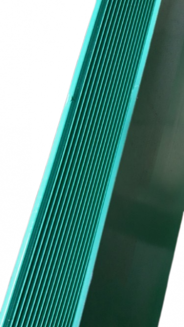 Кормушка 1,35 л. пластик
